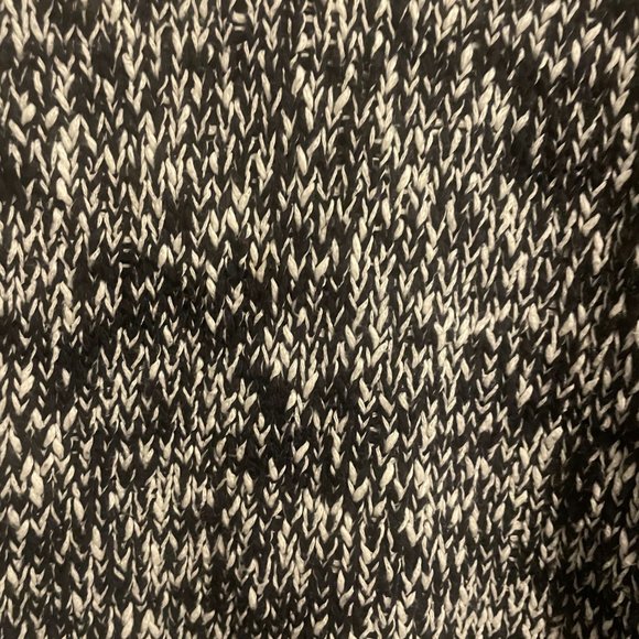 Aritzia Talula Avenue A Sweater Size Small Winter Warm Cozy - Picture 4 of 8